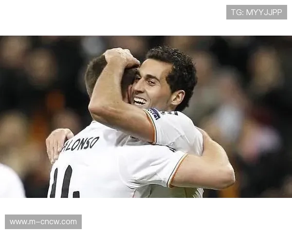 战术趋同化下的个性主帅：孔帕尼、阿韦洛亚的改造工程